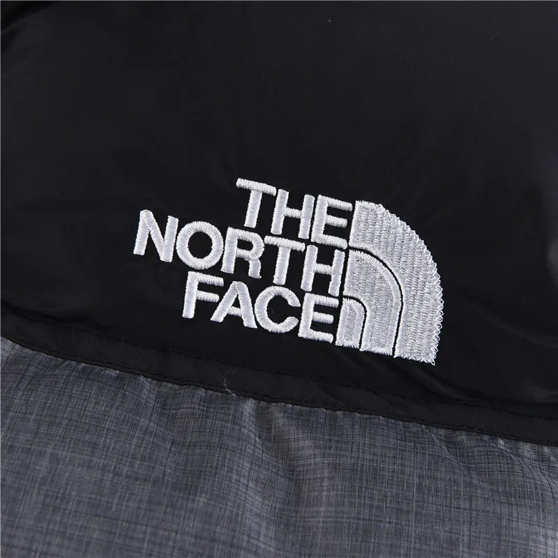 Style No.: Y 85 💰P245 [North Face Vest] The North Face｜North Face Nuptse 1996 Classic Down Vest/North Face Vest [Metallic Gray] ❶The embroidery uses imported Tajima embroidery ten thousand needle embroidery, using imported No. 7 needles and Japanese Queen embroidery thread to ensure that each word is full of work and has a clear three-dimensional sense. ❷Filled with national standard 90 goose down, it has better thermal insulation performance, is not lightweight, and has good fluff recovery after compression! ❸Original custom-made 40D plaid four-level waterproof fabric. The inner liner is made of 40T high-density gallbladder to prevent lint and ensure the feel and bulk. The inner lining is made of nylon double-layer sealing design, which will not cause any lint. The adjustable hem with built-in drawstring buckle can prevent wind and cold! ❹The zipper is customized by YKK Yoshida, with clear engraving and perfect smooth texture. ❺Accessories and buttons are made of the same copper core spring as the original [non-commercial iron core spring] Sizes: XS S M L XL XXL Color: White Violent Orange Navy Blue Black Red Yellow Pink Metallic Gray Burgundy Green Montreal Blue Matcha Green Sky Blue Wheat